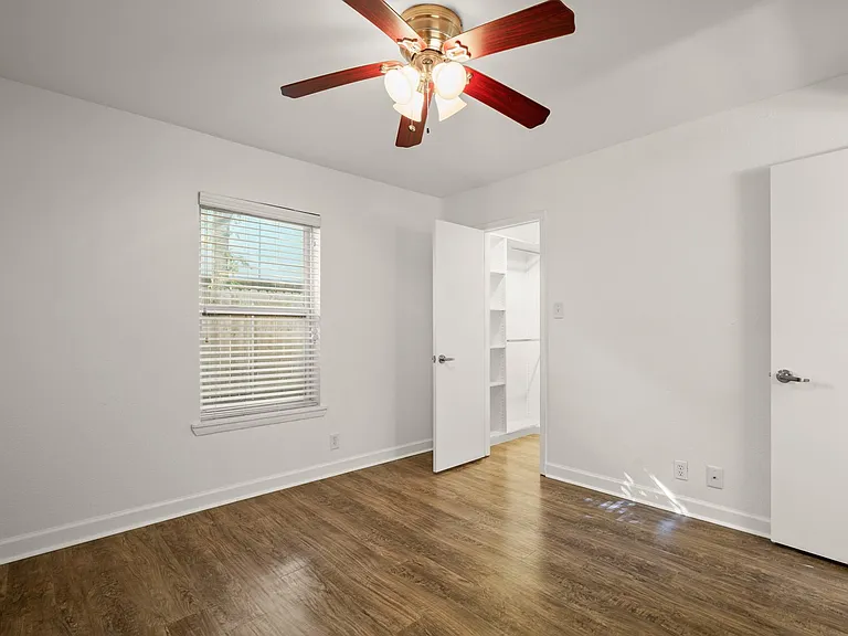 2020 S Congress Ave #2102 — Photo 11