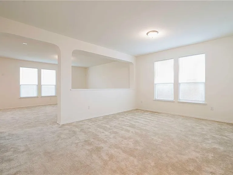 707 Dogwood St — Photo 6