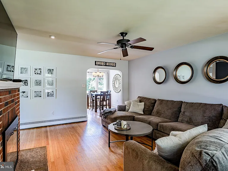 1538 Carmac Rd — Photo 6