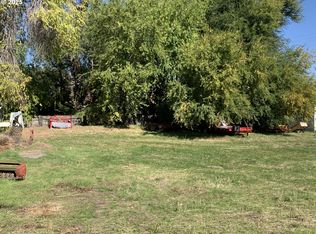 2 Lucerne Ln, Dallesport, WA 98617