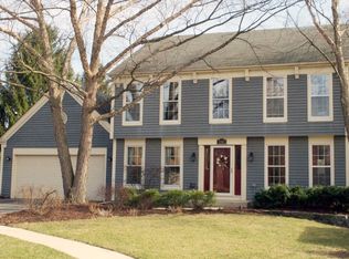 3305 Creekside Ct, Woodridge, IL