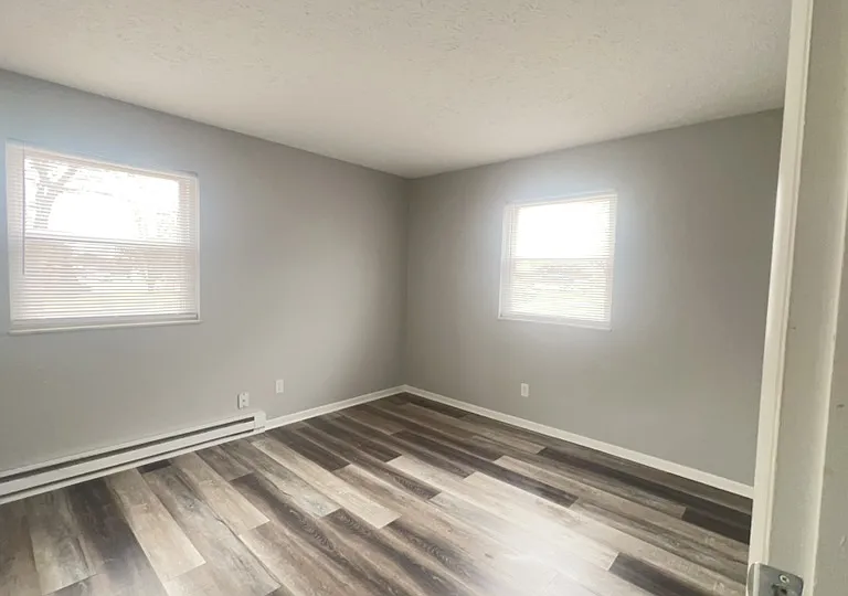 Bedroom (with large size closets)