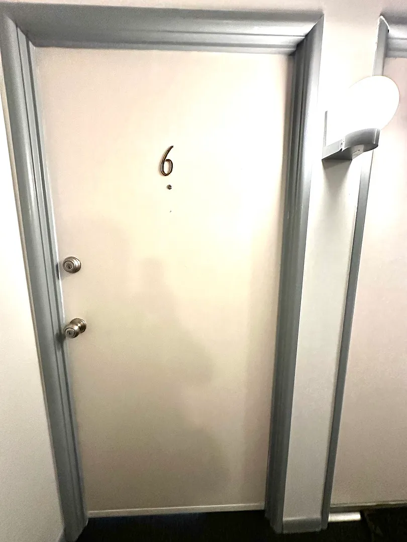 2 bed, 1150 sqft, $2,100 — Photo 2