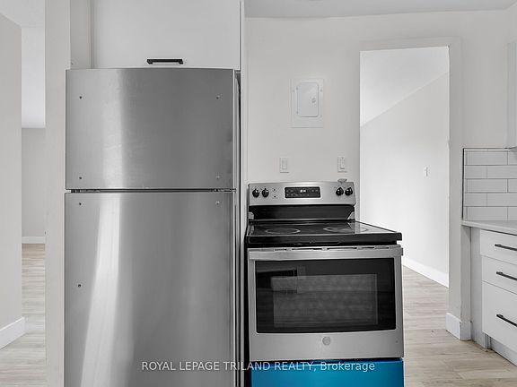 5th image of 1566 Allen Pl #4