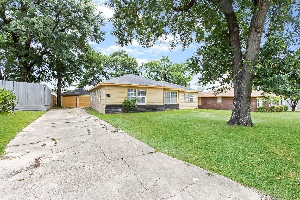 3 bed, 1.5 bath, 1971 sqft, $1,750 — Photo 3