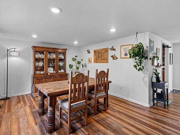 4th image of 2435 E Alan Cir