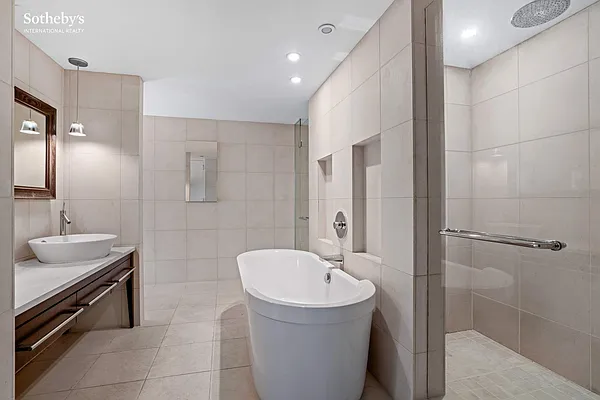 Rented by Sotheby's International Realty | media 21