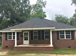 5 Jenkins St, Barnesville, GA 30204