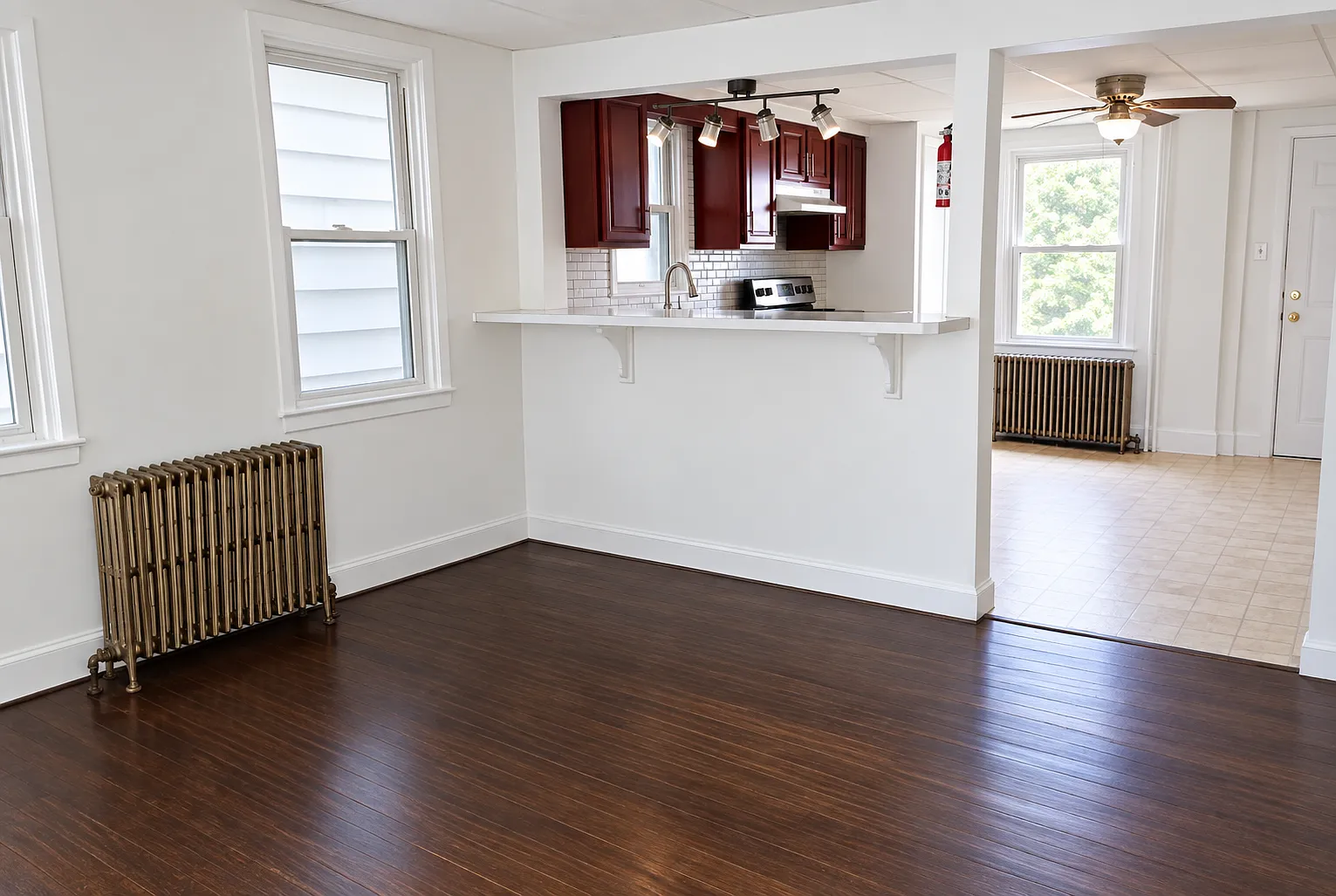 4 bed, $1,300 — Photo 2