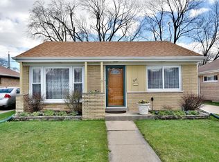 7115 N Mobile Ave, Chicago, IL 60646