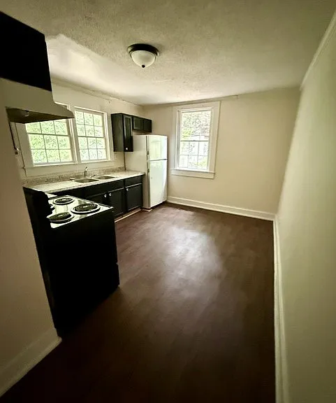 114 Diggs Ct — Photo 4