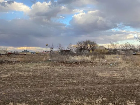 1210 W 3rd St, Petersburg, TX 79250