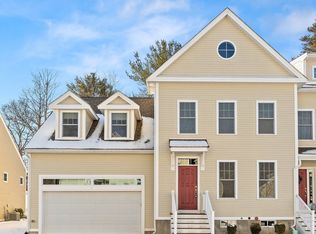 9 Middlewood Dr, Wenham, MA 01984