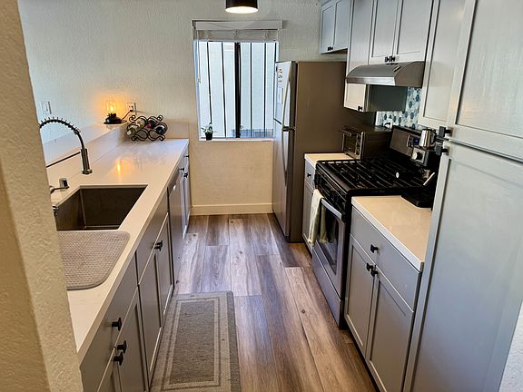 5th image of 2863 Broadway #106