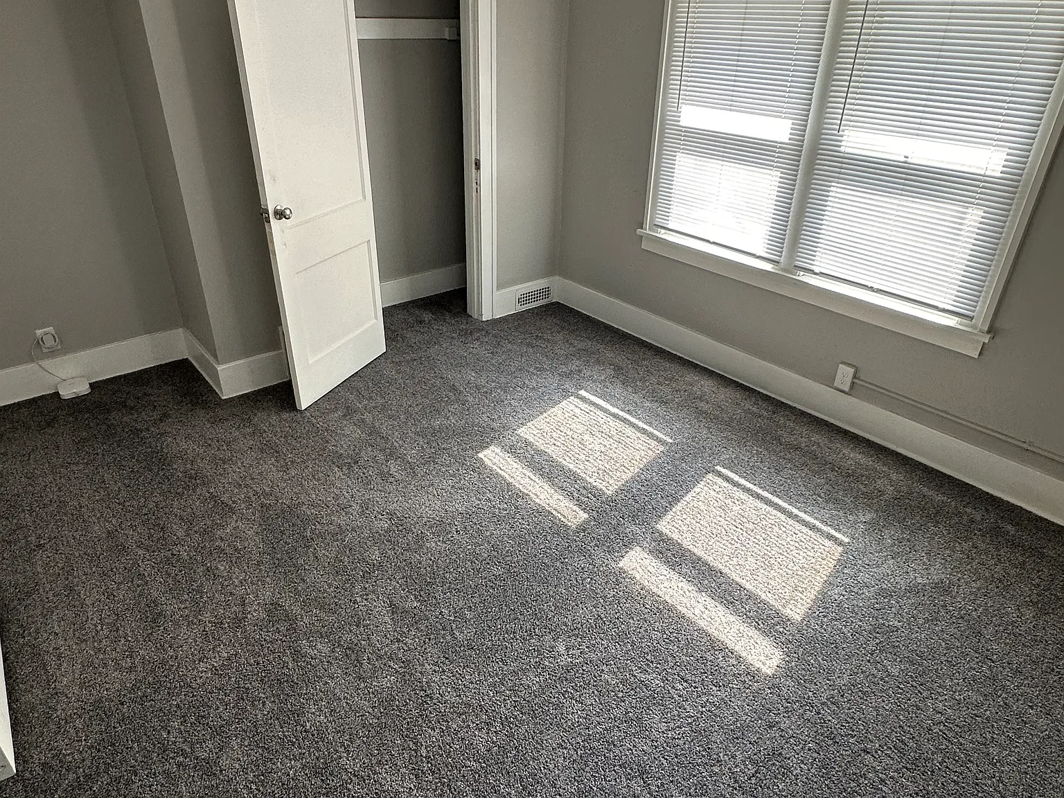1 bed, 667 sqft, $900 — Photo 2
