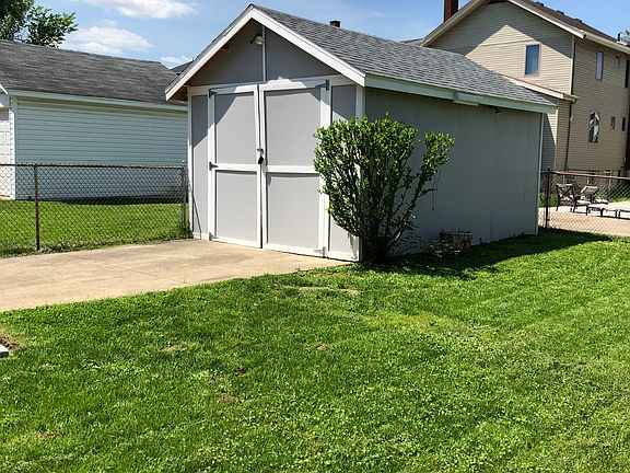 3rd image of 3627 Tamarack Ave