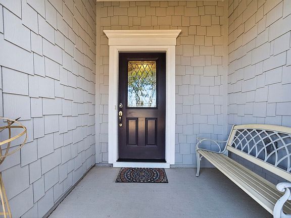 2nd image of 1101 Little Shoals Rd