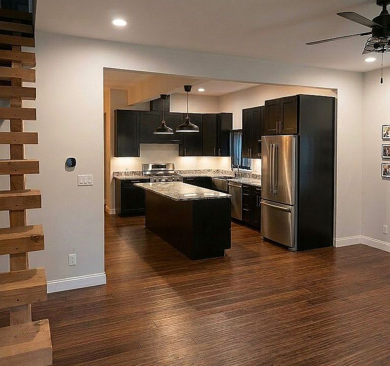 2nd image of 217 S Spring St