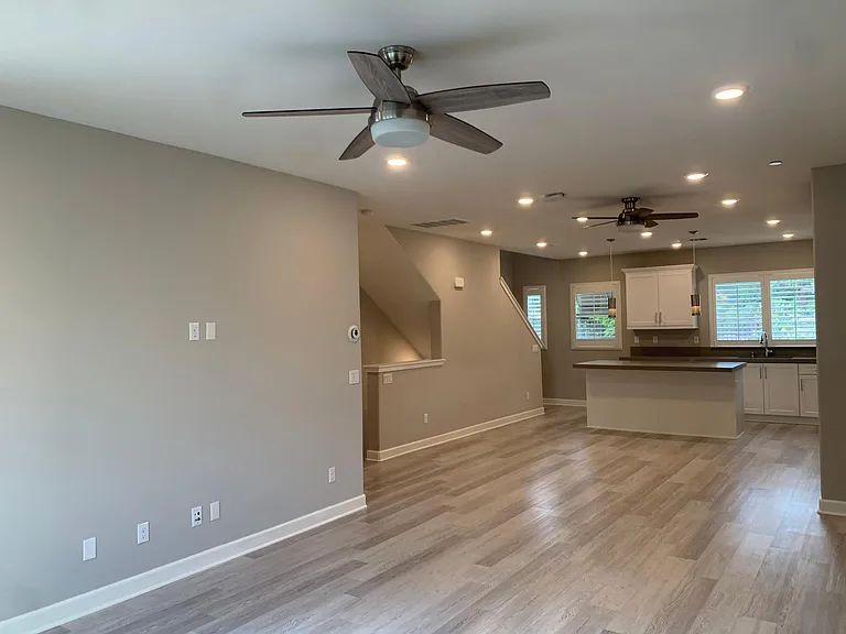 1577 Castillo Way #8 — Photo 5