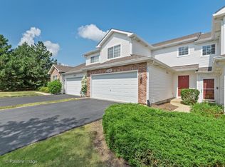 541 Mallard Ln #E, Sugar Grove, IL 60554
