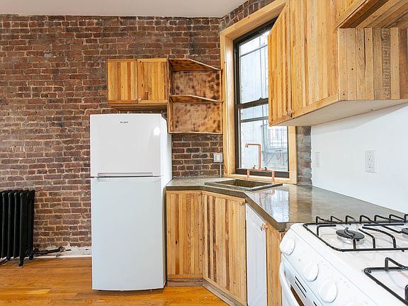 3rd image of 62 New York Ave #1AA