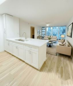 1448 Young St APT 603, Honolulu, HI, 96814