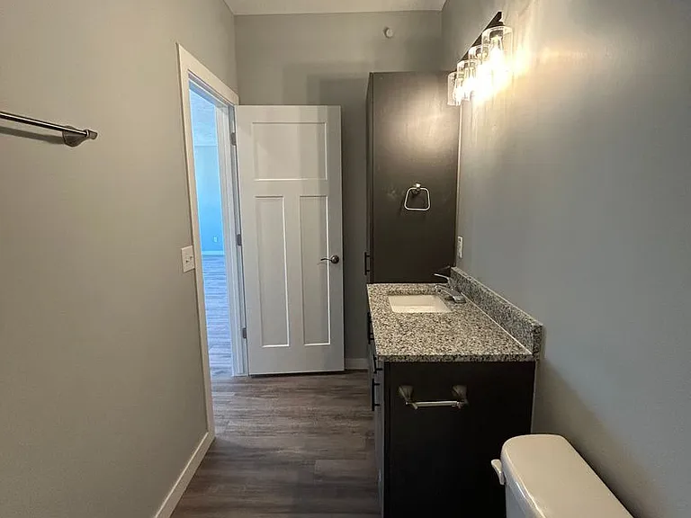 2723 Adams St — Photo 48