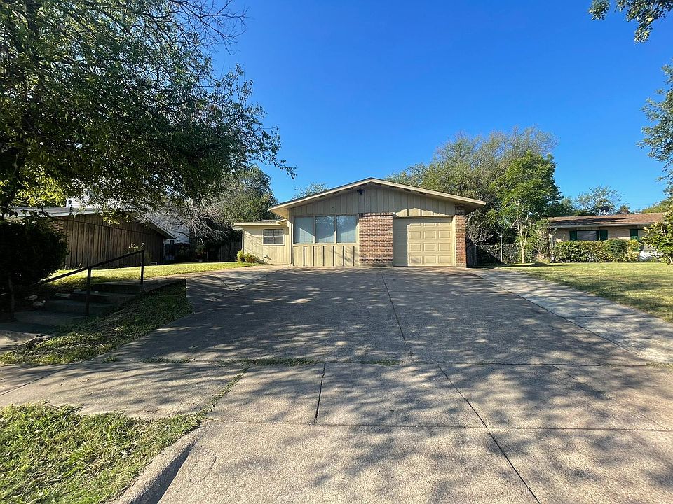 1st image of 3702 Glacier Ln