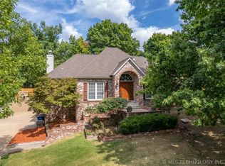 8711 S College Pl, Tulsa, OK 74137