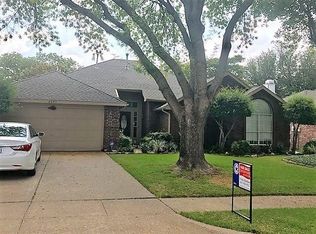 2045 Willowood Dr, Grapevine, TX 76051