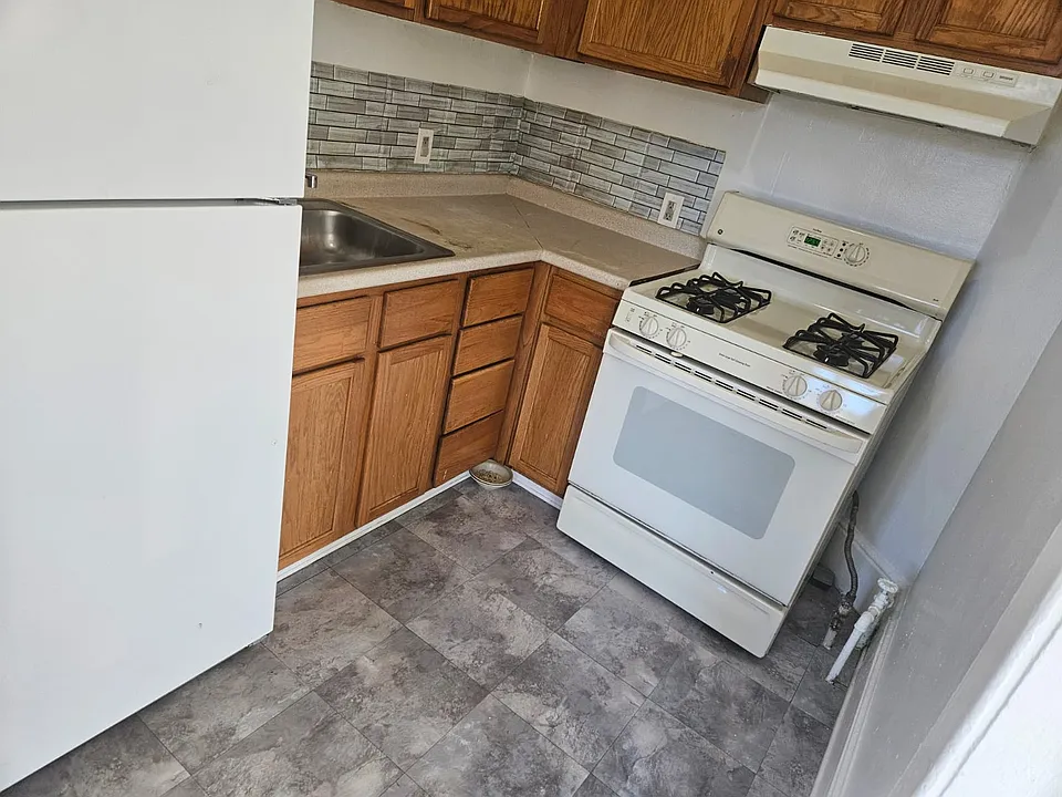730 W Walnut St #3C