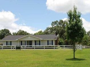 35 Squirrel Dr, Newton, AL 36352