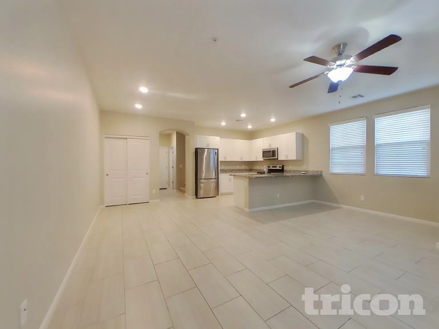 12556 W Hummingbird Terrace Peoria AZ — Photo 2