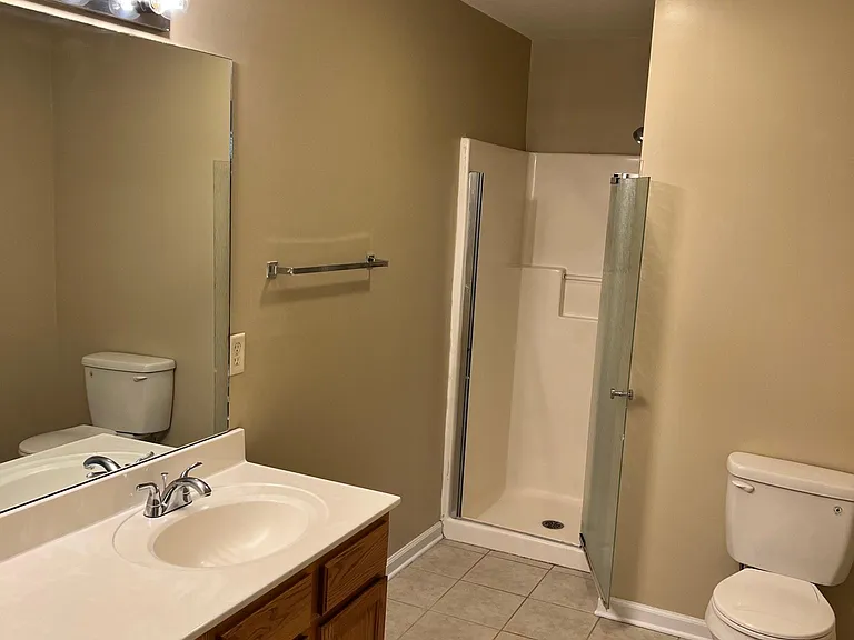 609 Hampton Way #1 — Photo 9