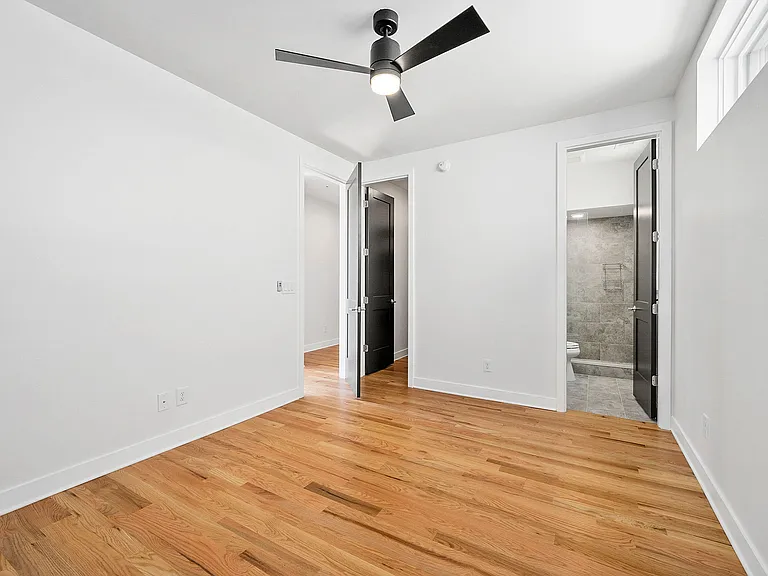 1322 Lafrance St NE #B — Photo 13