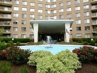 3rd image of 7061 N Kedzie Ave Suite 1713