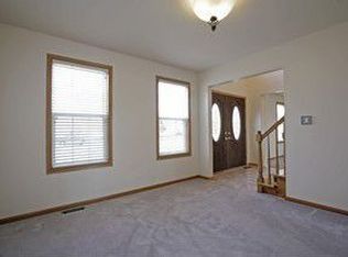 7623 Arlene Ave, Willowbrook, IL 60527