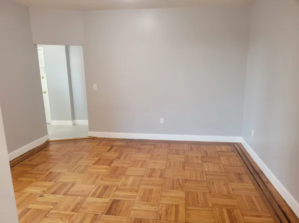 166 Summit Avenue image 17 of 40