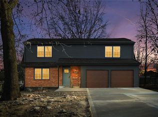 9215 Grant Dr, Overland Park, KS 66212