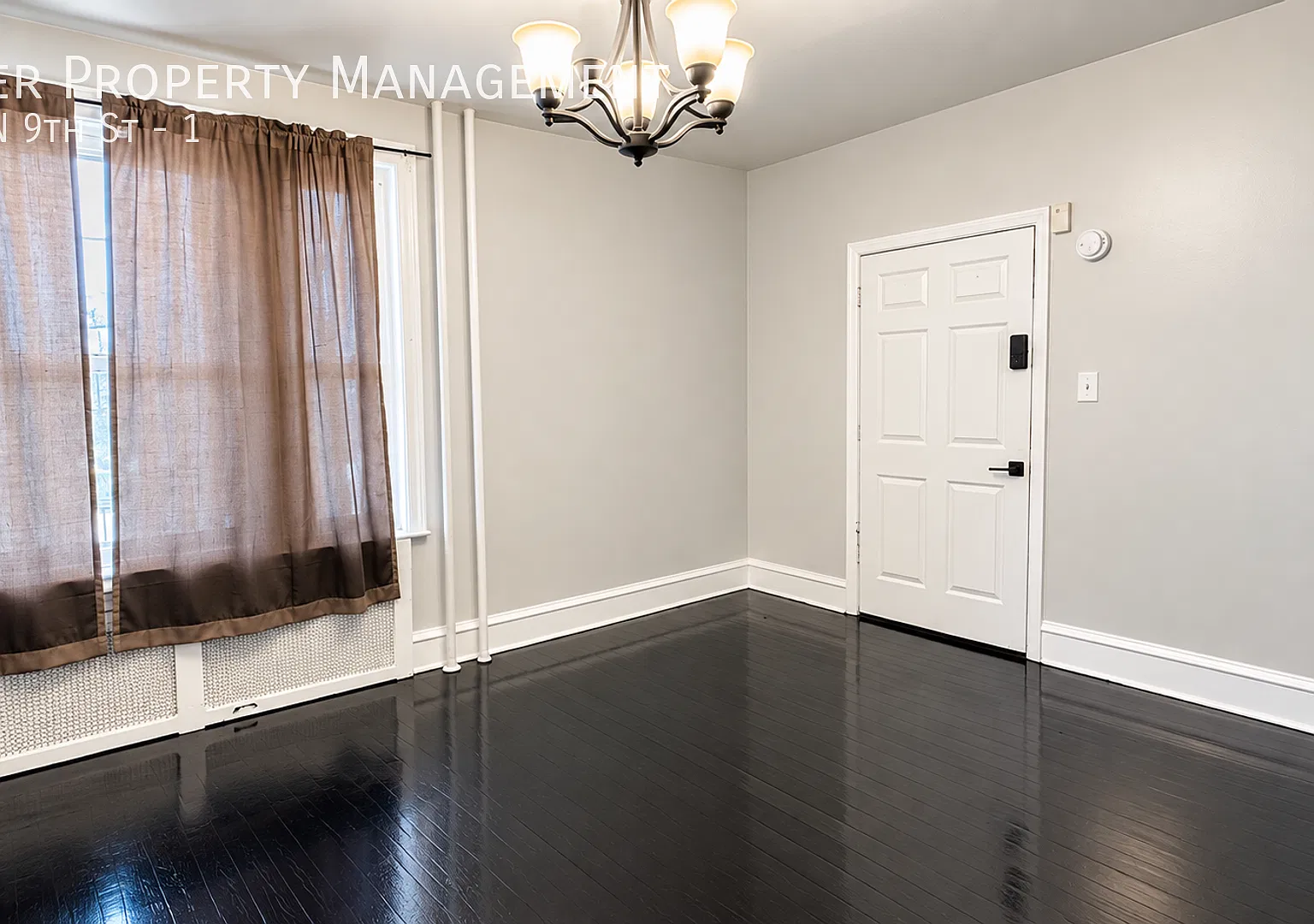 Spacious 1BR/1.5BA Apartment with Fenced Backyard, Porch/Deck & Laundry Hookups Section 8 Friendly — Photo 4
