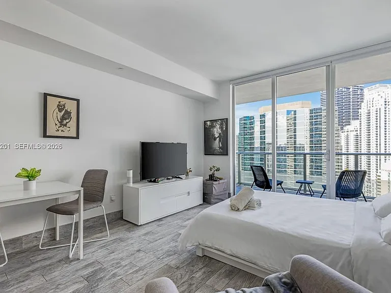1300 Brickell Bay Dr #2713 — Photo 6