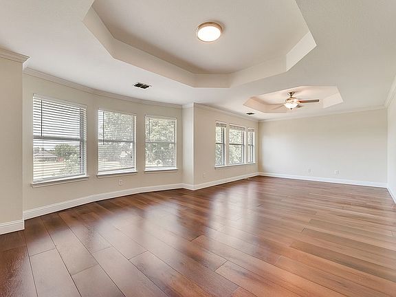 5th image of 2501 Royal Troon Dr