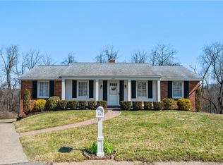 250 Wallingford Dr, Pittsburgh, PA 15237