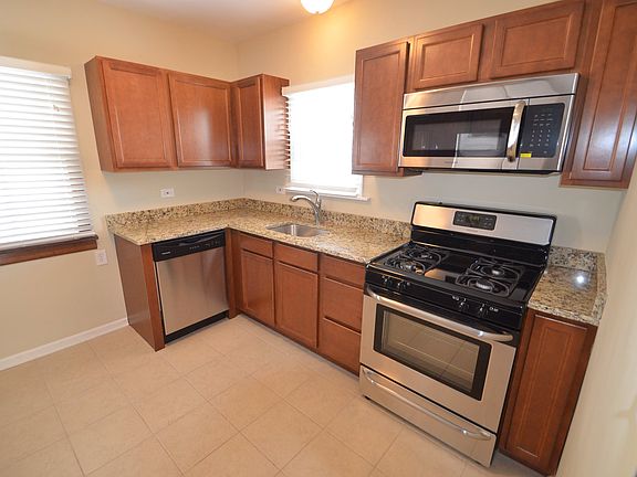 3rd image of 203 S Monterey Ave