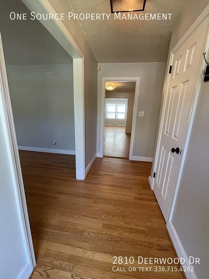 4 bed, 2327 sqft, $2,395 — Photo 3
