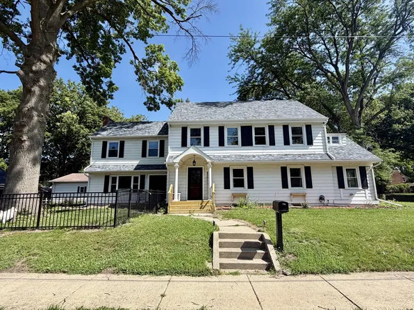 1501 1st Ave, Sterling, IL 61081
