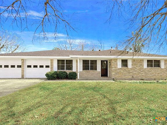 2nd image of 3801 Hickory Rd