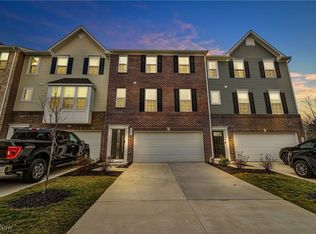 1635 S Eckert Ln, Akron, OH 44313