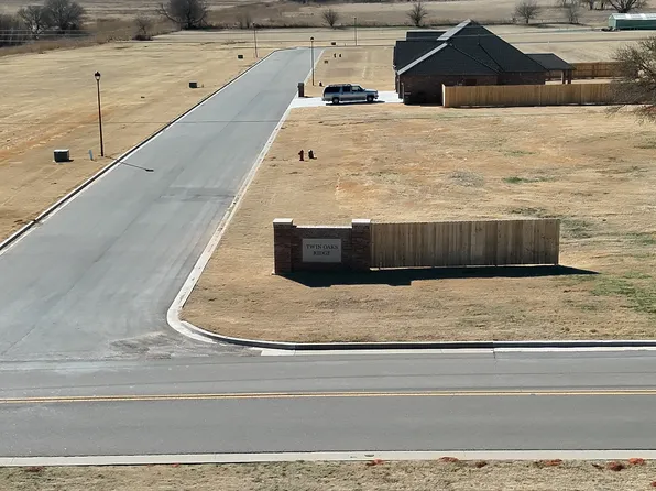 13 Flintrock Trl, Clinton, OK 73601