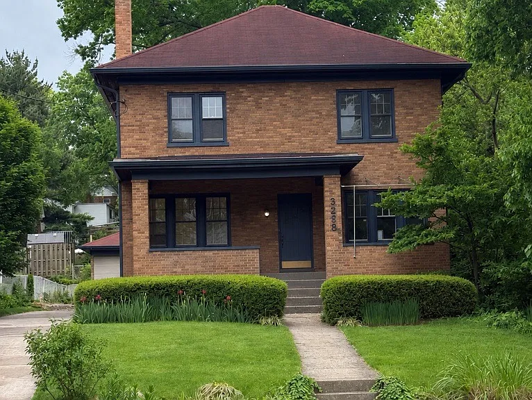 3293 Linwood Ave — Photo 1